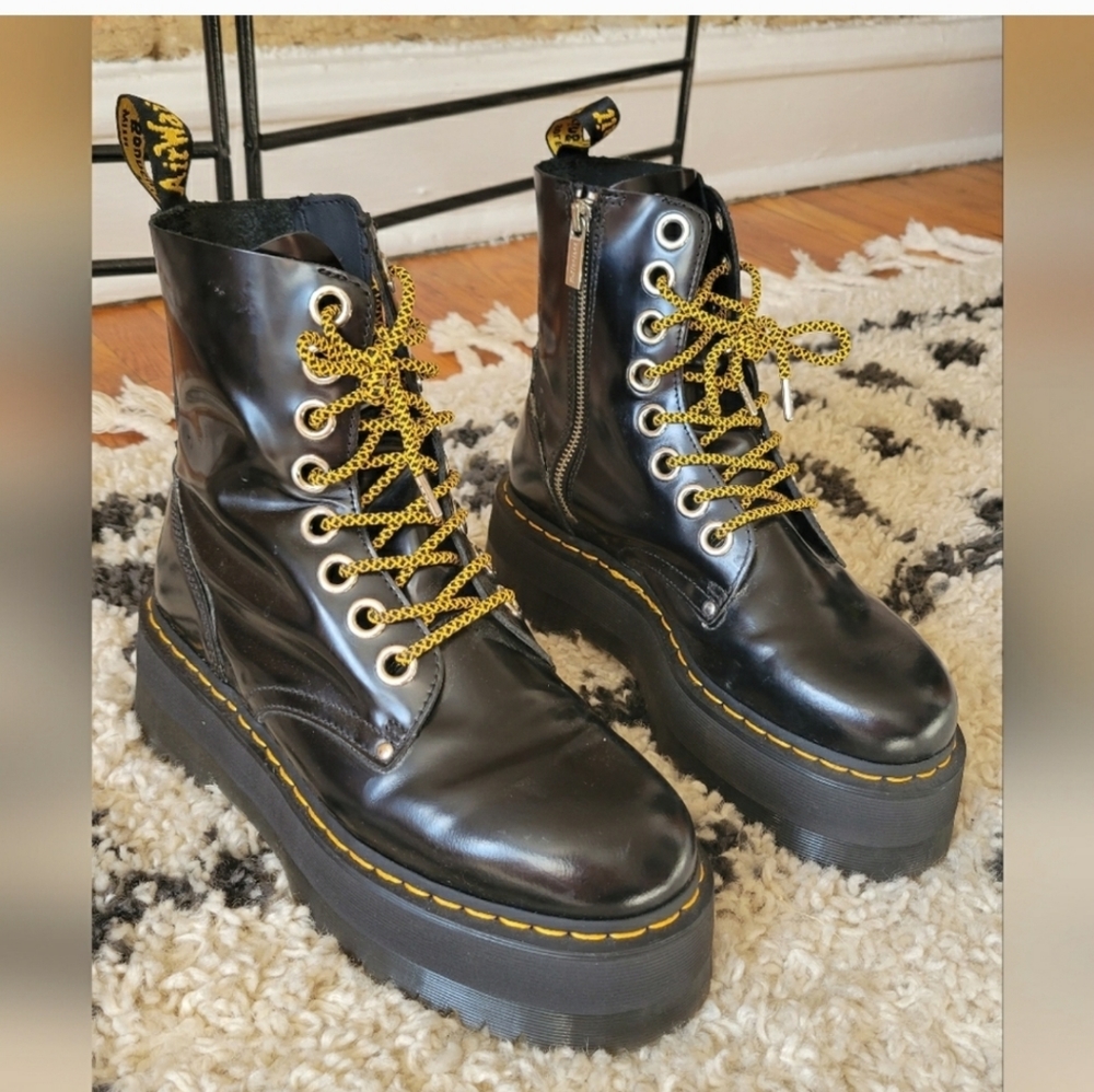 Dr. Marten jadon max platform boots